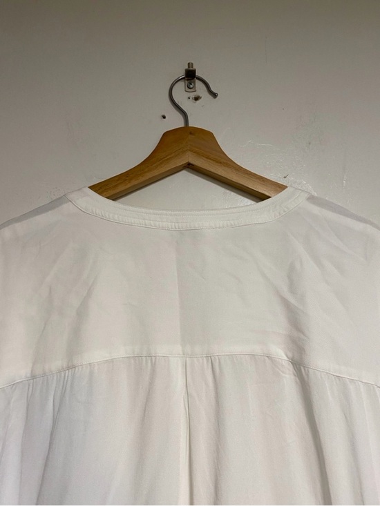 ROSE + OLIVE White Short Sleeve Blouse – Women’s Medium - Picture 5 of 9